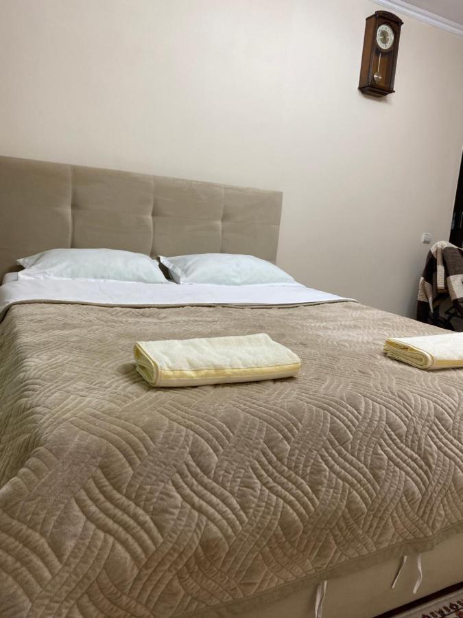 Flat Appartement Alma-Ata Buitenkant foto